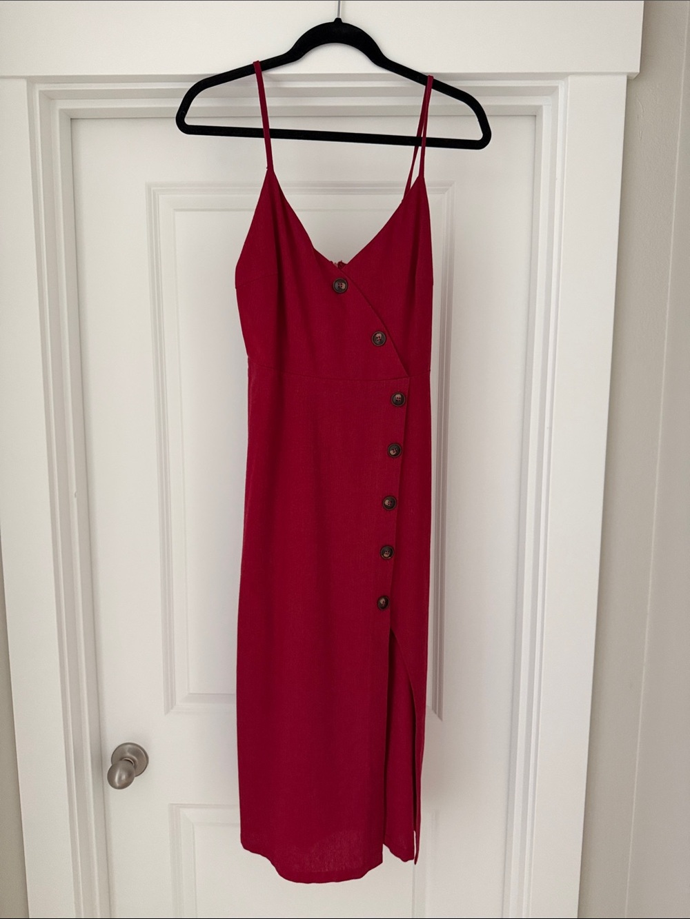 LUSH Spaghetti Strap Button-Front Midi Dress in Deep Red, Medium